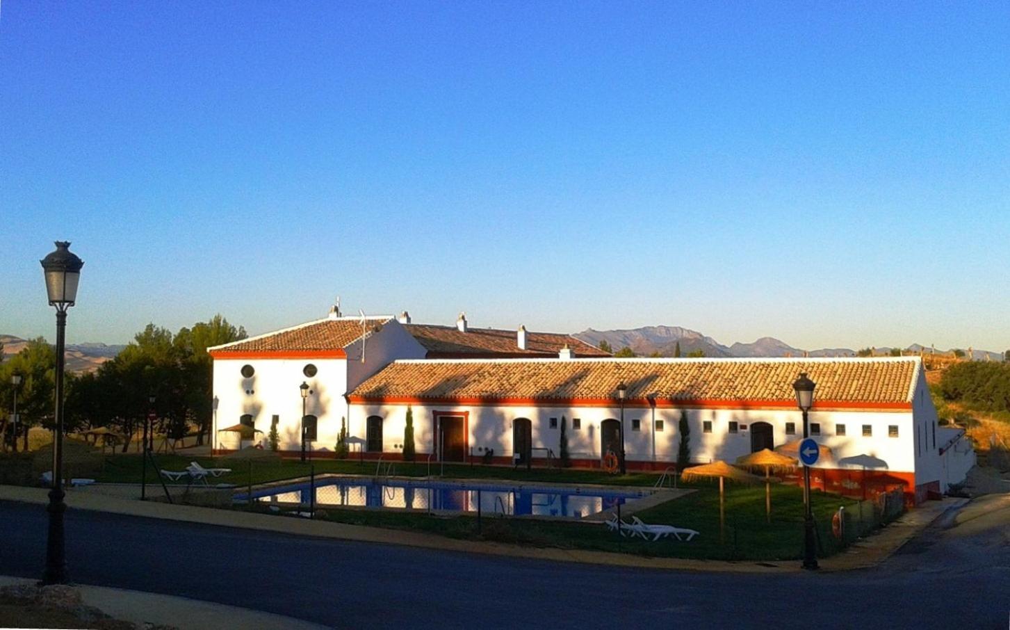 ホテル Complejo Pueblo Blanco オルベラ エクステリア 写真